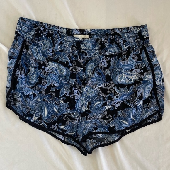 Garage Women’s Vintage Floral Print Shorts Blue/Black/White Stretchy Size L - Picture 3 of 10